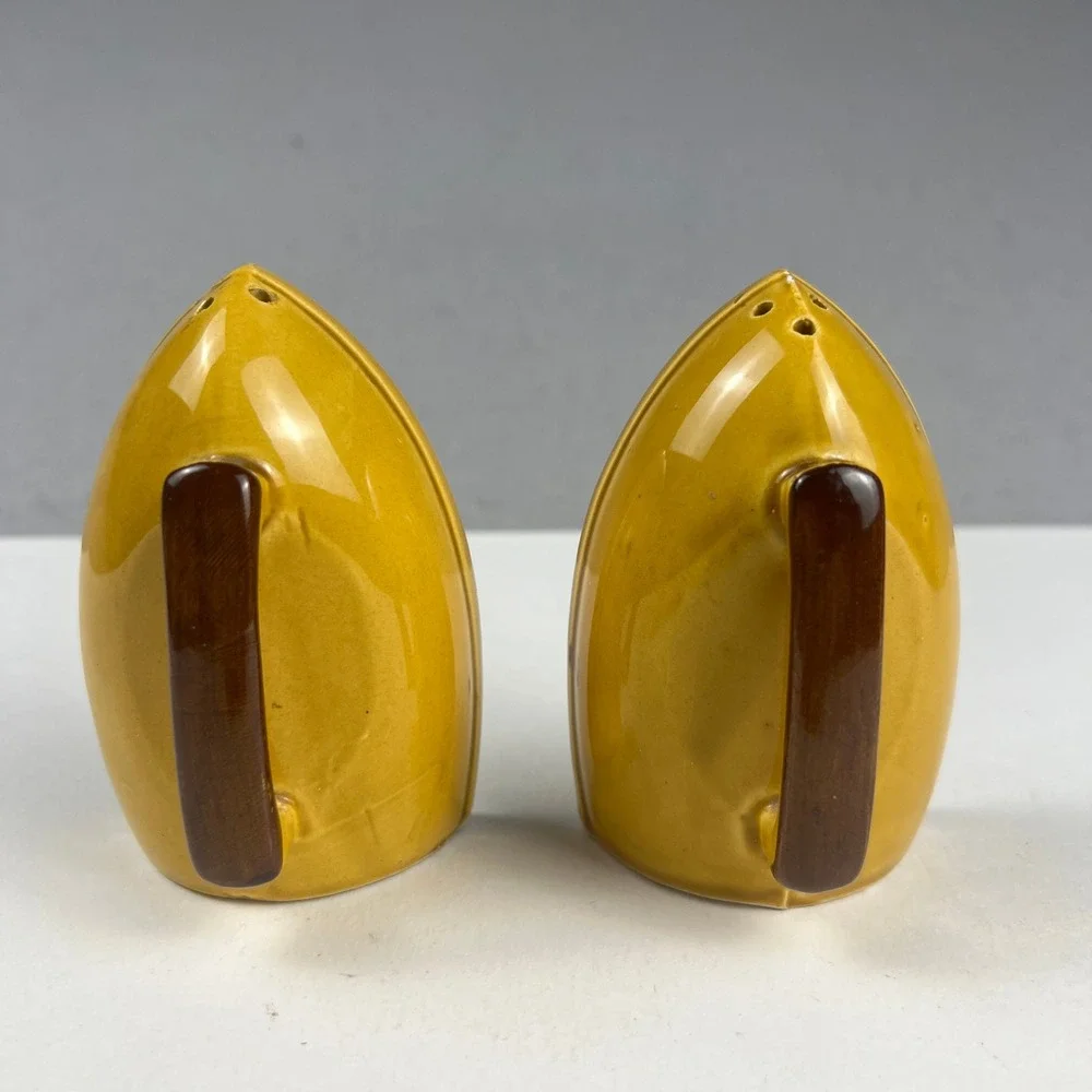 Vintage California Flat Iron Salt and Pepper Shakers Yellow Ceramic Set Souvenir